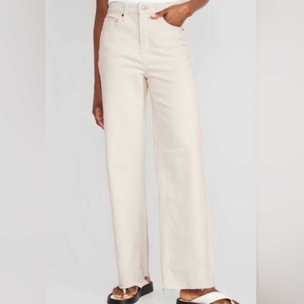 BlankNYC “The Baxter” Ribcage Straight Leg Jeans in Cream